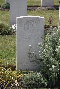 Calais Southern Cemetery - Johnson, Robert Lyle