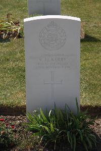 Calais Southern Cemetery - Kerry, V H