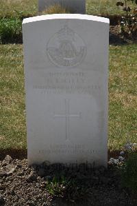 Calais Southern Cemetery - Kirtley, G