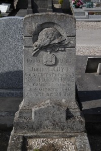 Calais Southern Cemetery - Labyt, Julien