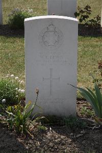 Calais Southern Cemetery - Lewis, William Edward