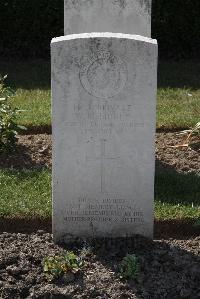 Calais Southern Cemetery - Liddle, William Matthew