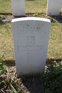 Calais Southern Cemetery - Lucas, Thomas Henry