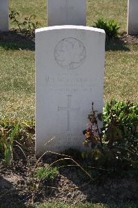 Calais Southern Cemetery - McCormick, Robert James