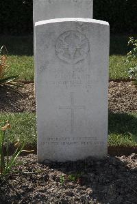 Calais Southern Cemetery - McLeod, Roderick