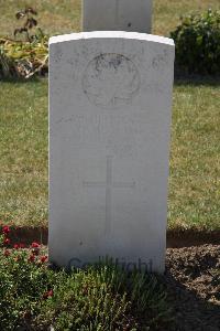 Calais Southern Cemetery - McNabb, David