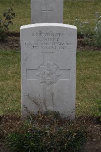 Calais Southern Cemetery - Nott, Frederick