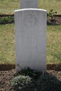 Calais Southern Cemetery - Owlett, Percy John