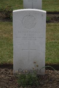 Calais Southern Cemetery - Pask, Henry