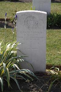 Calais Southern Cemetery - Platt, Herbert Hood