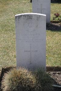 Calais Southern Cemetery - Porley, George