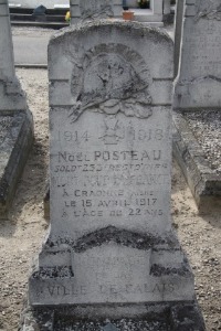 Calais Southern Cemetery - Posteau, Noel