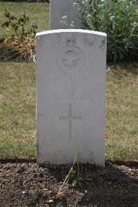 Calais Southern Cemetery - Pyman, Lawrence Lee