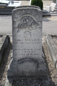 Calais Southern Cemetery - Roussen, Emile