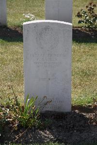 Calais Southern Cemetery - Sadler, Frederick