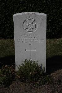 Calais Southern Cemetery - Sarson, John Richard