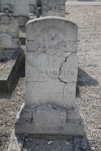 Calais Southern Cemetery - Sauzier, Louis