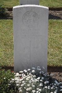 Calais Southern Cemetery - Sayer, William George