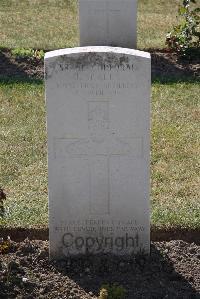 Calais Southern Cemetery - Scales, Joseph