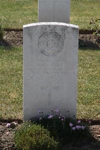 Calais Southern Cemetery - Scott, Richard Oswald