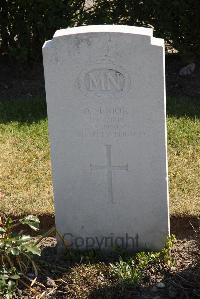 Calais Southern Cemetery - Senior, D