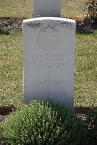 Calais Southern Cemetery - Stopher, Horace Frederick