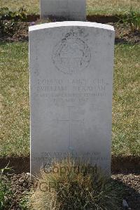 Calais Southern Cemetery - Strahan, William