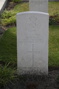 Calais Southern Cemetery - Taylor, Harry