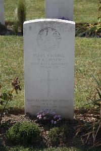 Calais Southern Cemetery - Taylor, Harry Alfred