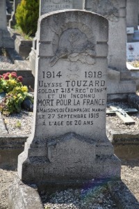 Calais Southern Cemetery - Touzard, Ulysse