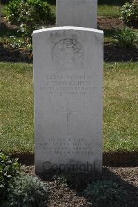 Calais Southern Cemetery - Tunnicliffe, J