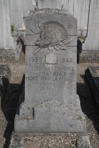 Calais Southern Cemetery - Vanwassenhove, Raymond