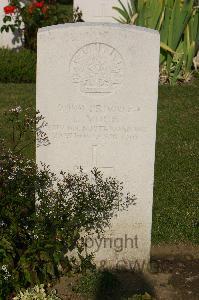 Calais Southern Cemetery - Voce, Leslie