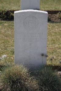 Calais Southern Cemetery - Walker, Charles Henry