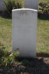 Calais Southern Cemetery - Ward, Richard Croft