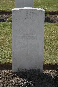 Calais Southern Cemetery - Watts, G A