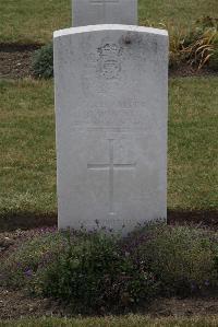 Calais Southern Cemetery - Wheat, Charles