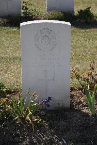 Calais Southern Cemetery - Williams, Elwyn Garner