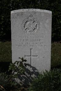 Calais Southern Cemetery - Williams, Ivan John