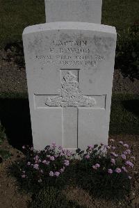 Calais Southern Cemetery - Wood, Henry Bertram