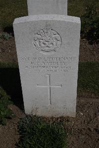 Calais Southern Cemetery - Yardley, Frederic George