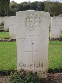 Carnoy Military Cemetery - Ayling, E