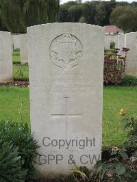 Carnoy Military Cemetery - Baigent, Henry William