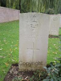 Carnoy Military Cemetery - Balcombe-Brown, R