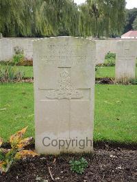 Carnoy Military Cemetery - Berry, F