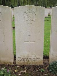 Carnoy Military Cemetery - Bish, Claude Edward Henry