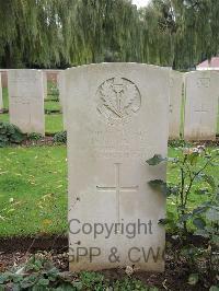 Carnoy Military Cemetery - Capon, O B