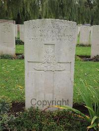 Carnoy Military Cemetery - Carr, W