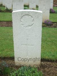 Carnoy Military Cemetery - Clarke, R