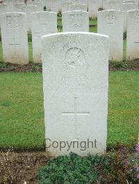 Carnoy Military Cemetery - Clews, William Edward